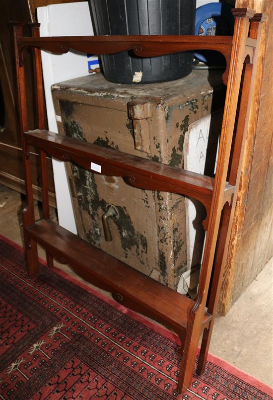 Edwardian mahogany hanging shelves(-)